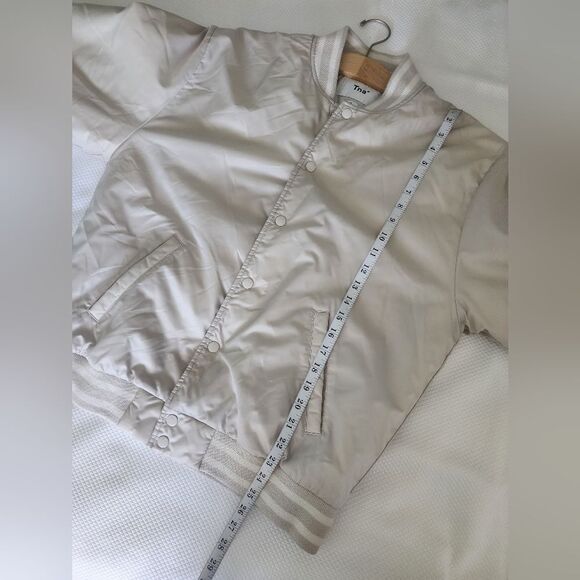TNA Aritzia Women's Cream Bomber Jacket - Picture 11 of 14
